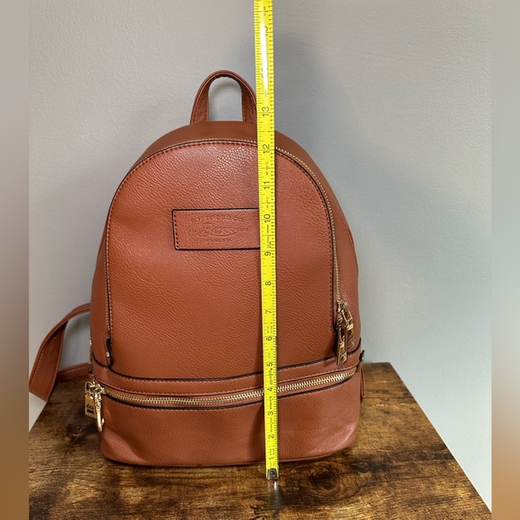 G.H. Bass & Co. Leather Backpack - Picture 14 of 15